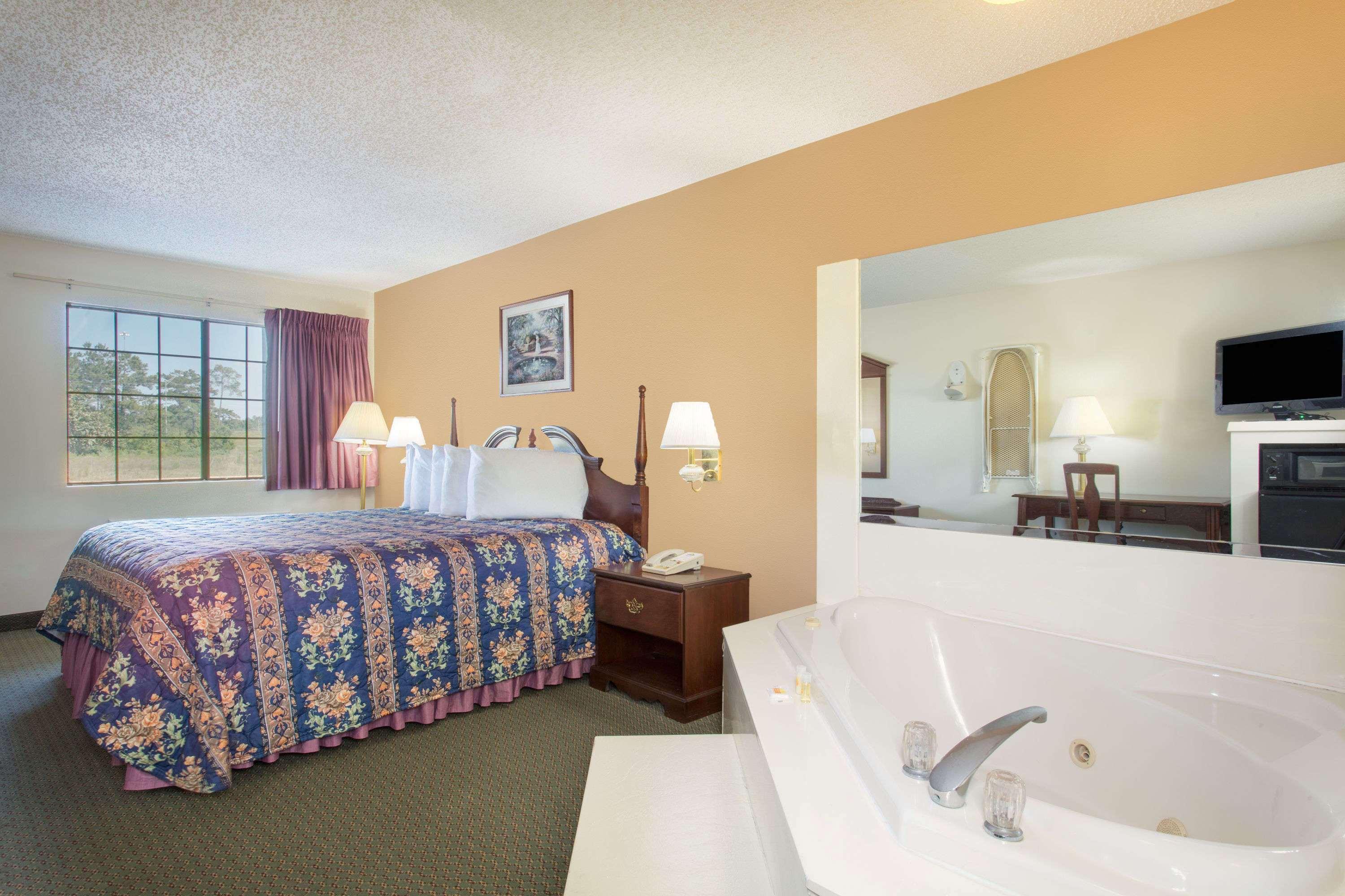 Days Inn By Wyndham Picayune Exterior foto